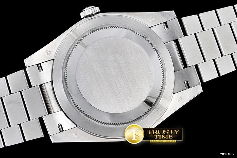 0413 RDD0207C – DayDate SunProtective 674